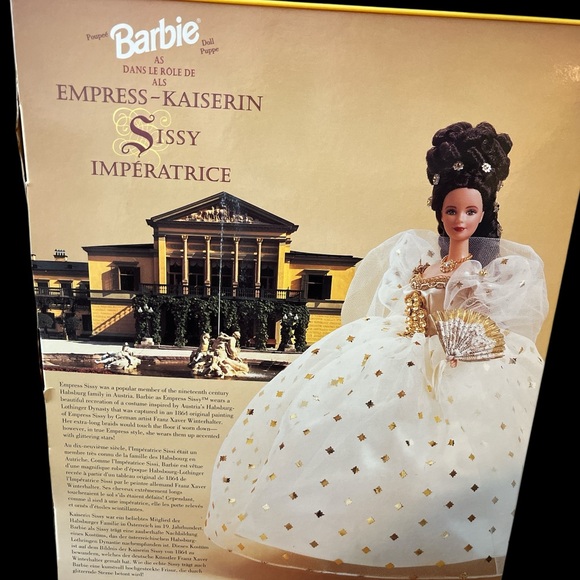 1996 Barbie Empress Sissy Doll in Elegant White and Gold - Picture 4 of 5